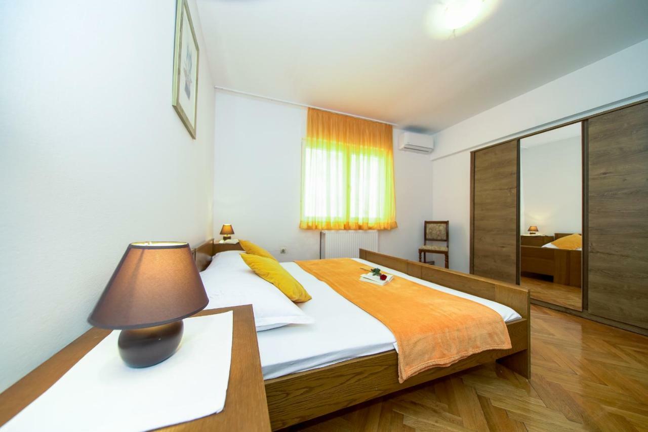 Apartments L&L Dugi Rat Ngoại thất bức ảnh