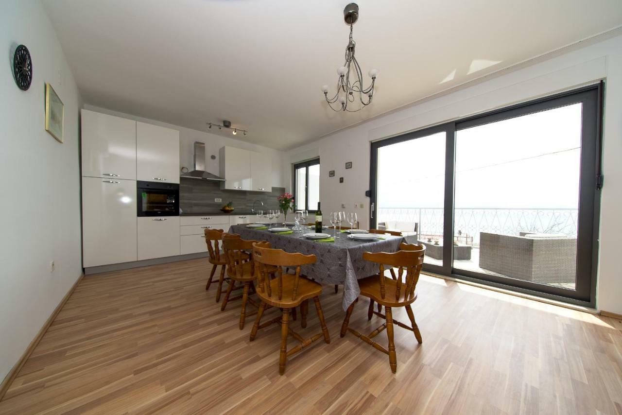 Apartments L&L Dugi Rat Ngoại thất bức ảnh
