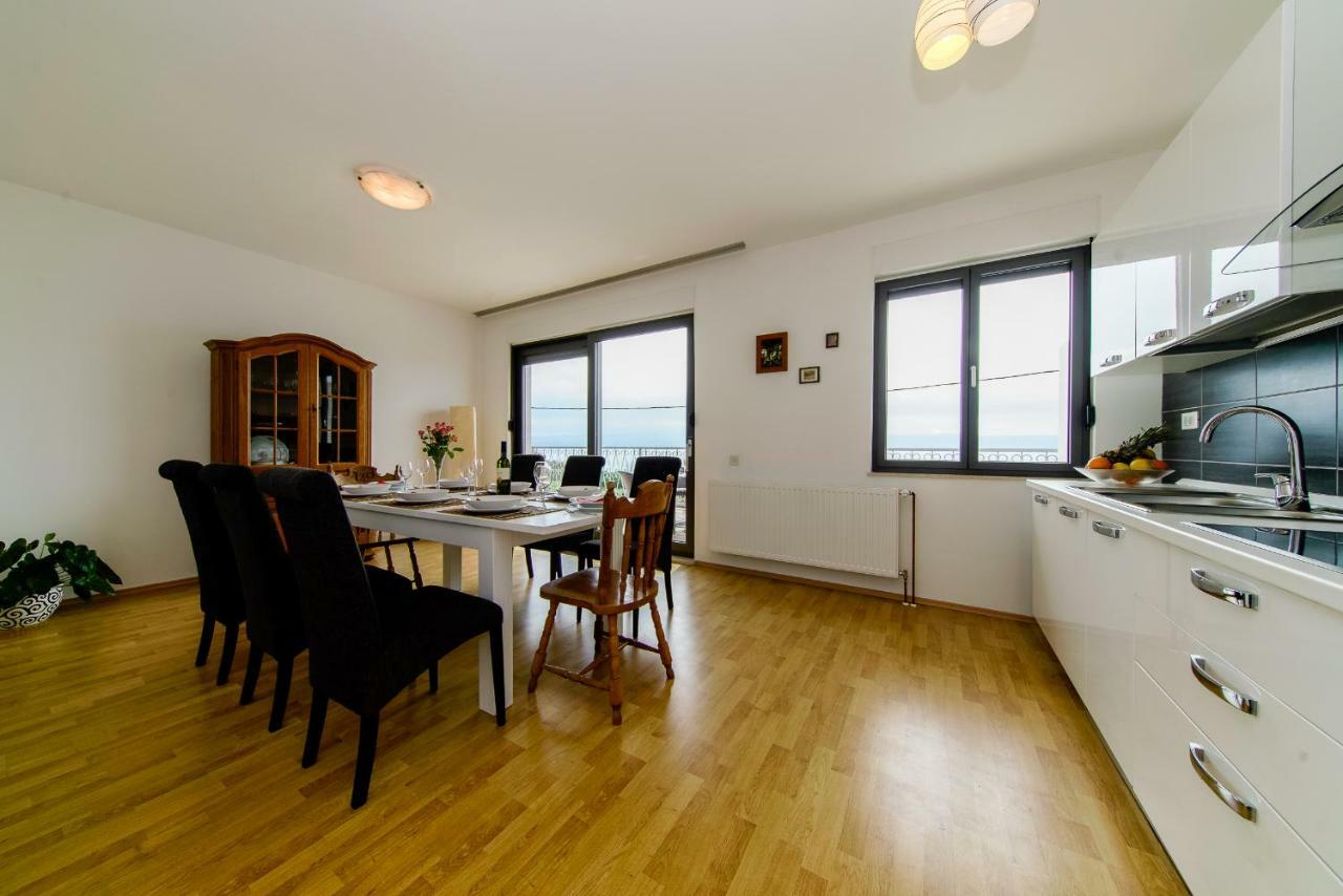 Apartments L&L Dugi Rat Ngoại thất bức ảnh